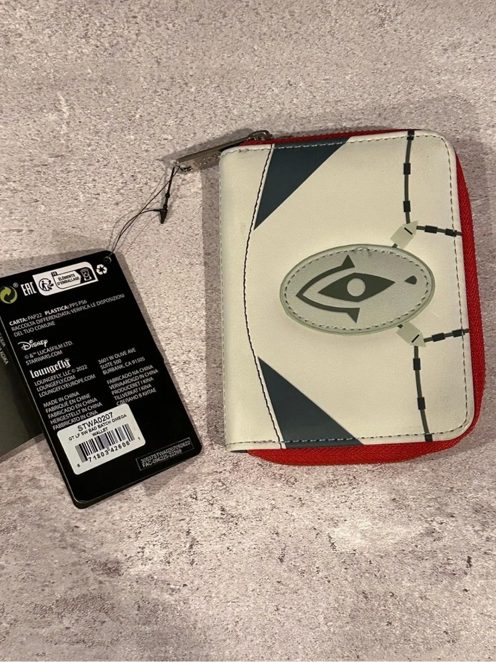 Loungefly Star Wars White & Gray Wallet with Red Zip